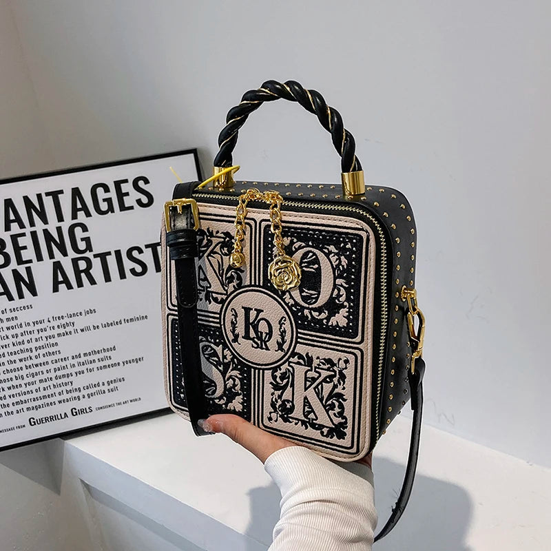 Popular Bags 2024 New Women's Bags Hot Sale Messenger Bag Autumn/winter Niche Design Handbag Square Bag Box Bag Shoulder Bag
