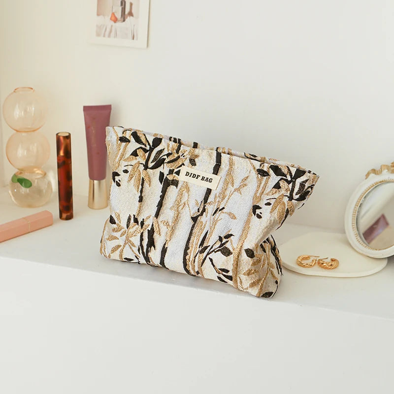 Women's Makeup Bag Noble Printed Gold Flowers Large Capacity Lipstick Air Cushion Storage Bag Portable Travel Toiletry Bag