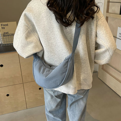 Women Fashion Cloud Shoulder Bag Solid Color Crossbody Crescent Bag Stylish Crossbody Bag Adjustable Strap for Vacation Party