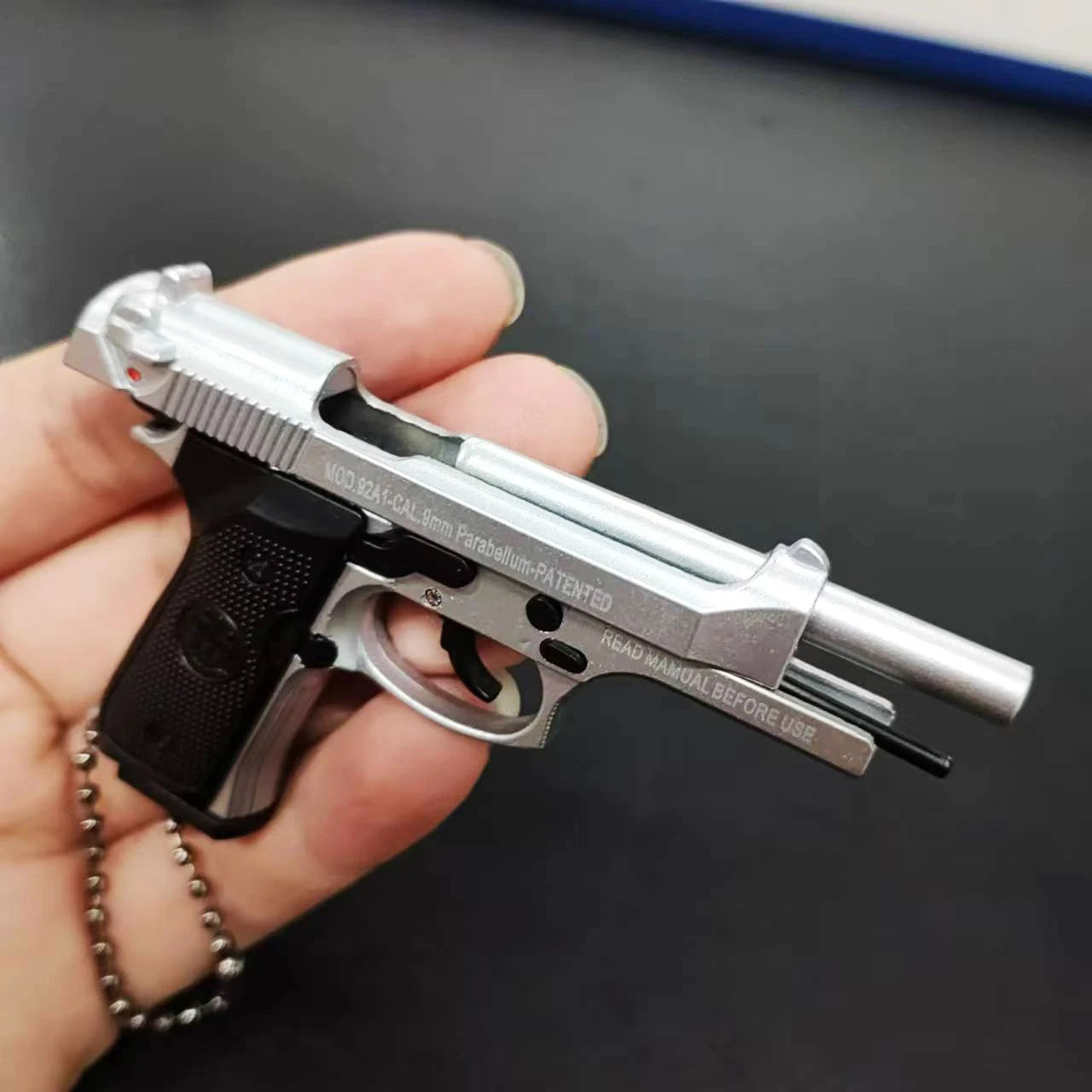 1:3 Alloy 92f Pistol Model Mini 1911 Gun Keychain Bag Pendant Detachable Toy Gun For Adult Kids Gift