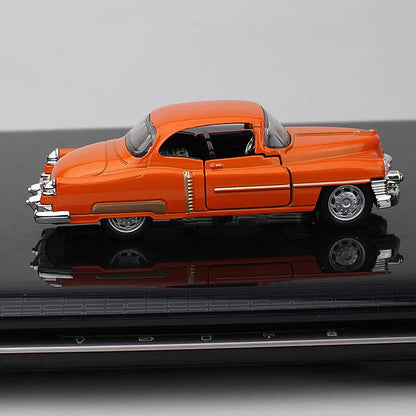 1:32 Cadillac Alloy Diecast Vintage Car Model Classic Pull Back Car Miniature Vehicle Simulate Car Ornaments Collection Toys car