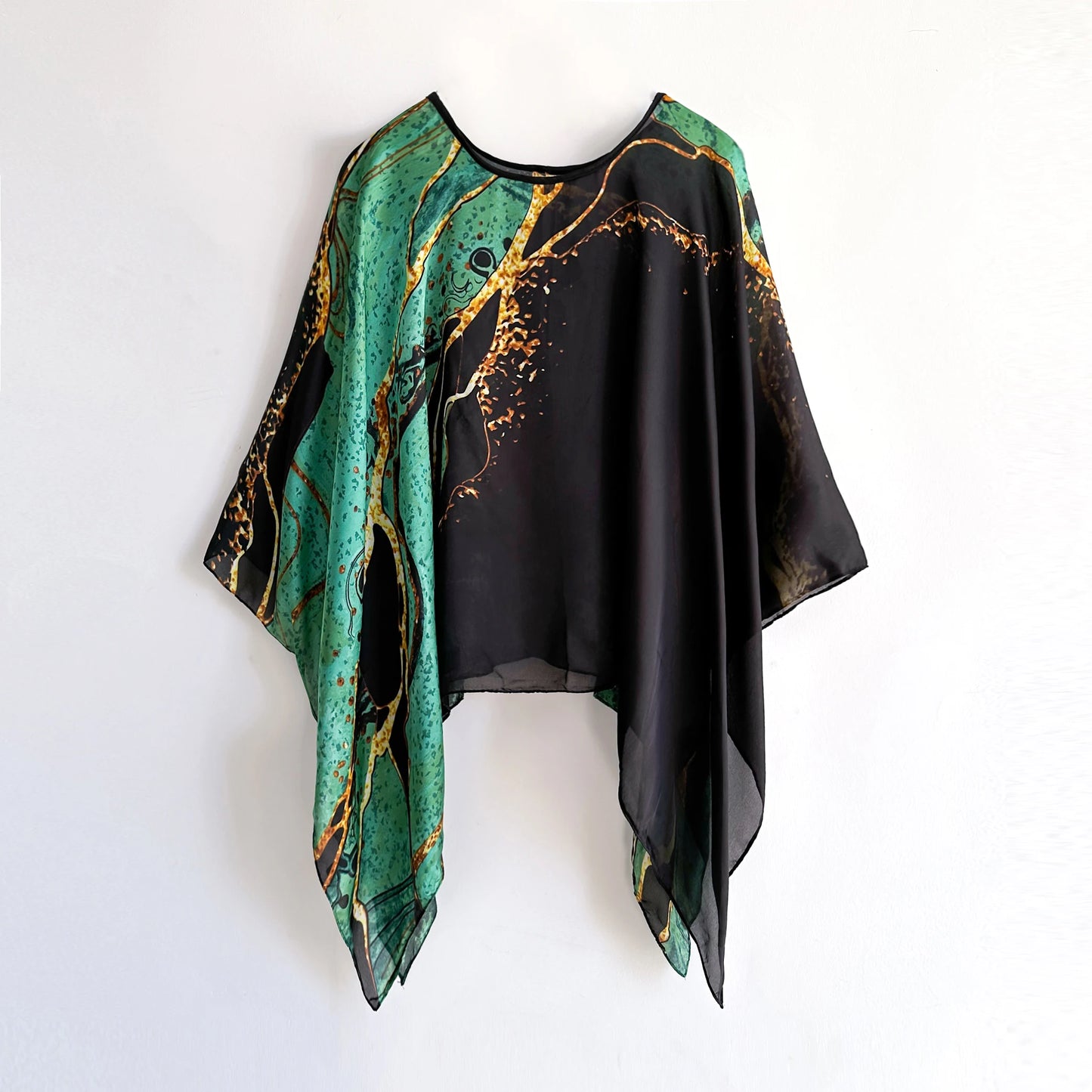 2024 New Poncho Cloak Thin Scarf Women Simulated Silk Pullover Versatile Scarves Shawls Sun Protection Clothing Beach Clothes