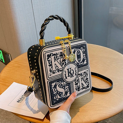 Popular Bags 2024 New Women's Bags Hot Sale Messenger Bag Autumn/winter Niche Design Handbag Square Bag Box Bag Shoulder Bag