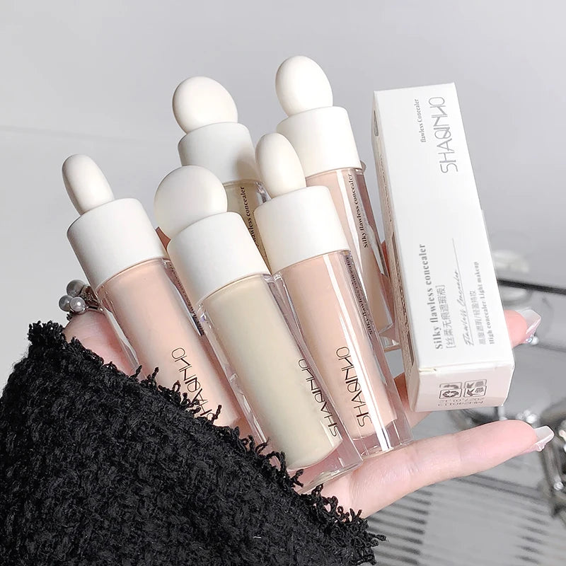 SHAQINUO Flawless Hydrating Concealer - Brightens Dark Circles & Smooths Tear Troughs | Long-lasting Formula, Non-cakey Finish
