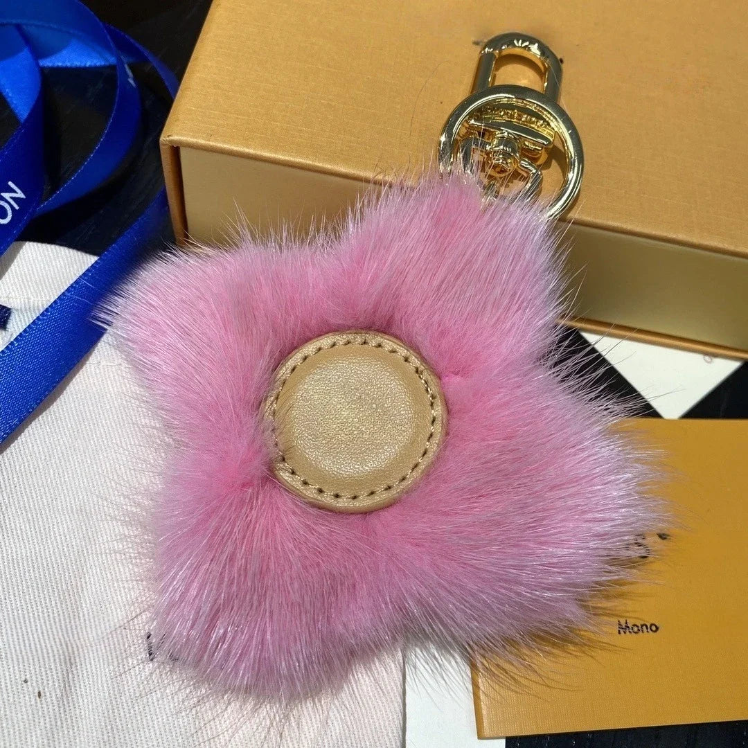 2025 new handmade cartoon plush keychain three-dimensional exquisite cute bag pendant couple model