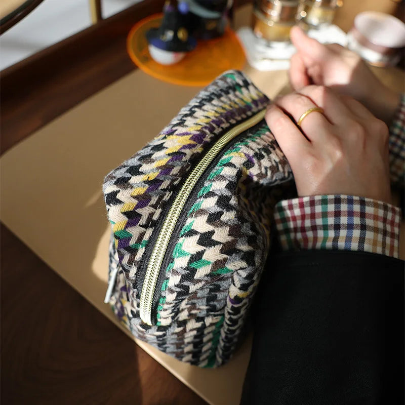 Plaid woolen cosmetic bag multifunctional portable large storage bag small fresh portable three-dimensional toiletry bag