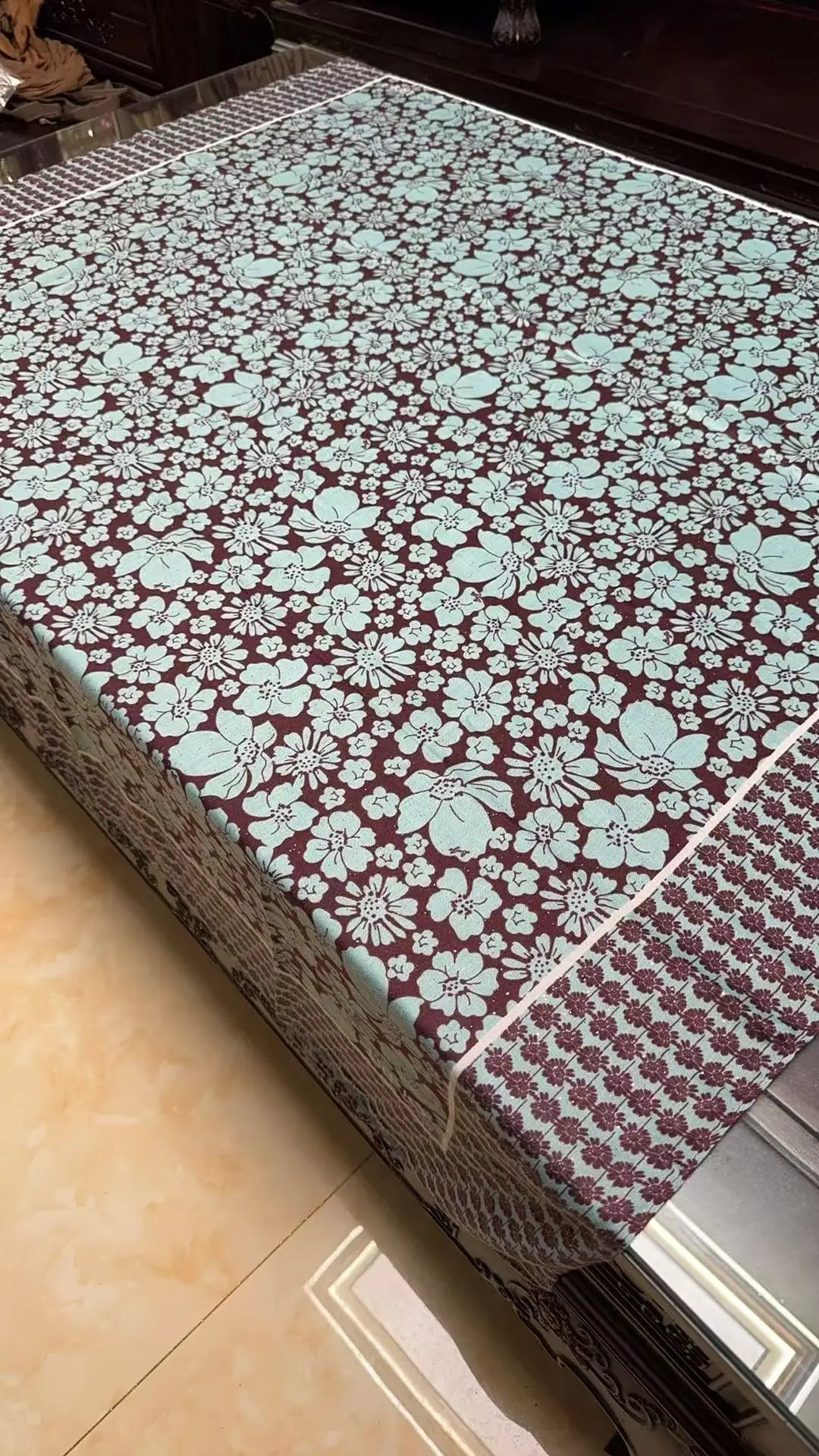 2025 Spring and autumn new women's fashion classic large square scarf warm sun protection scarf shawl