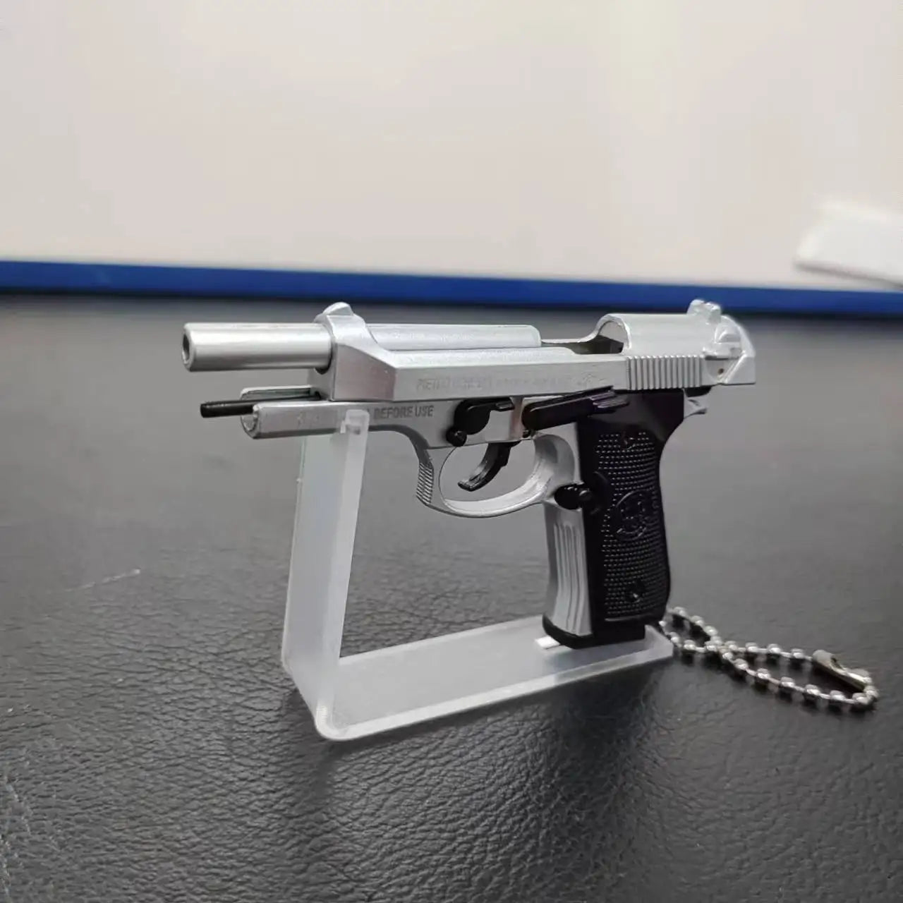1:3 Alloy 92f Pistol Model Mini 1911 Gun Keychain Bag Pendant Detachable Toy Gun For Adult Kids Gift